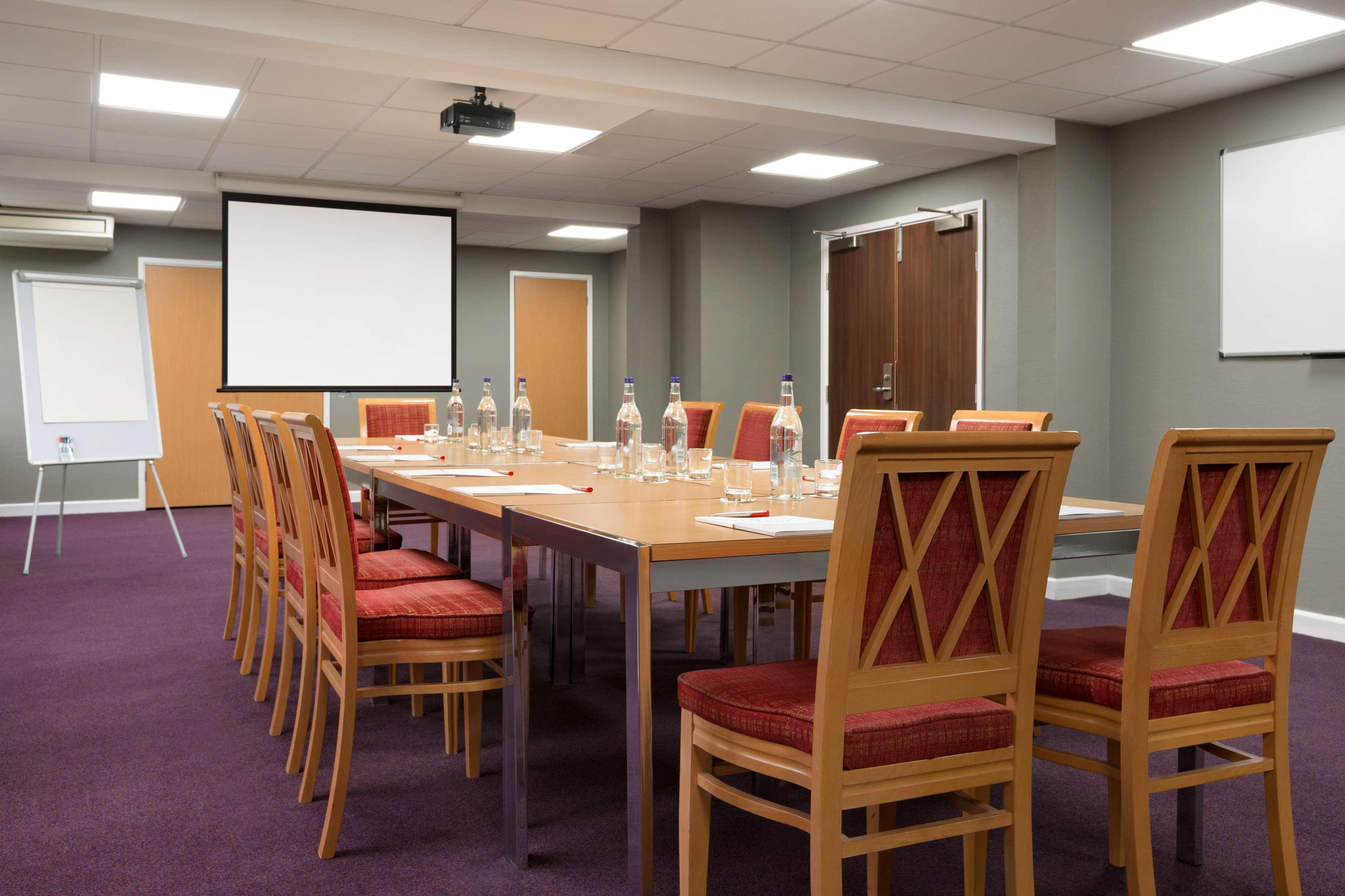 Ramada South 4*