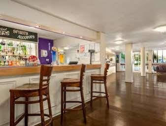 Ramada South Hotel 4*