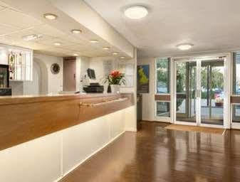 Ramada South Hotel